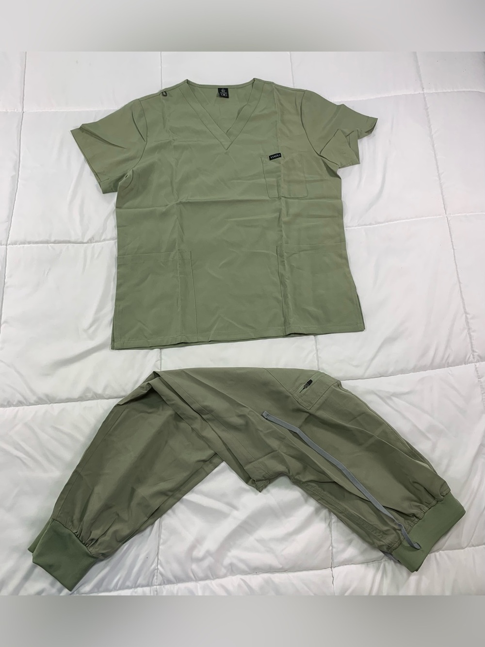 Pre loved VIAOLI Scrub shirt and pants size M